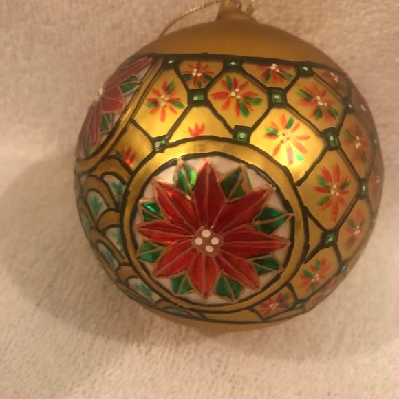 Dillards Large 3 1/4" Christmas Ornament Big Gold Ball Poinsettia Design Box - Picture 4 of 9